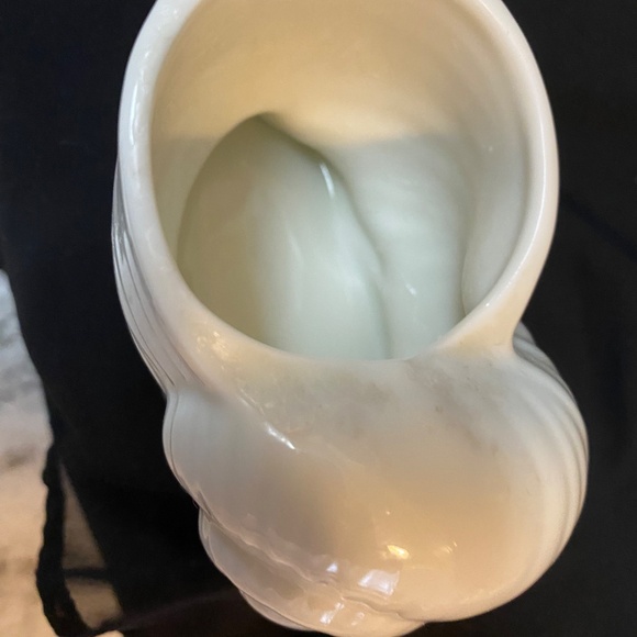 #1A Sea Shell shaped trinket bowl ceramic - Picture 3 of 7